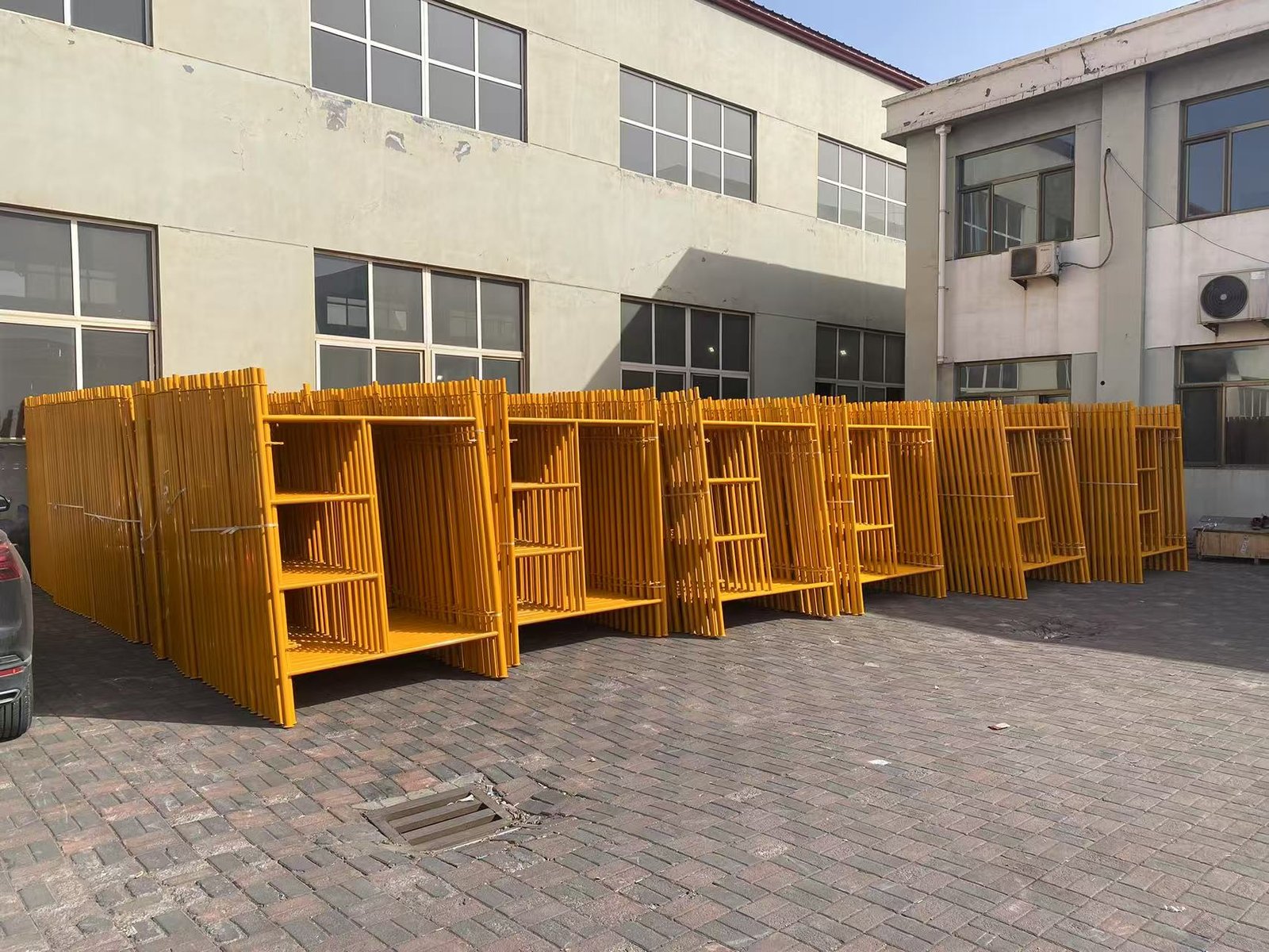 Functions and advantages of scaffolding surface treatment